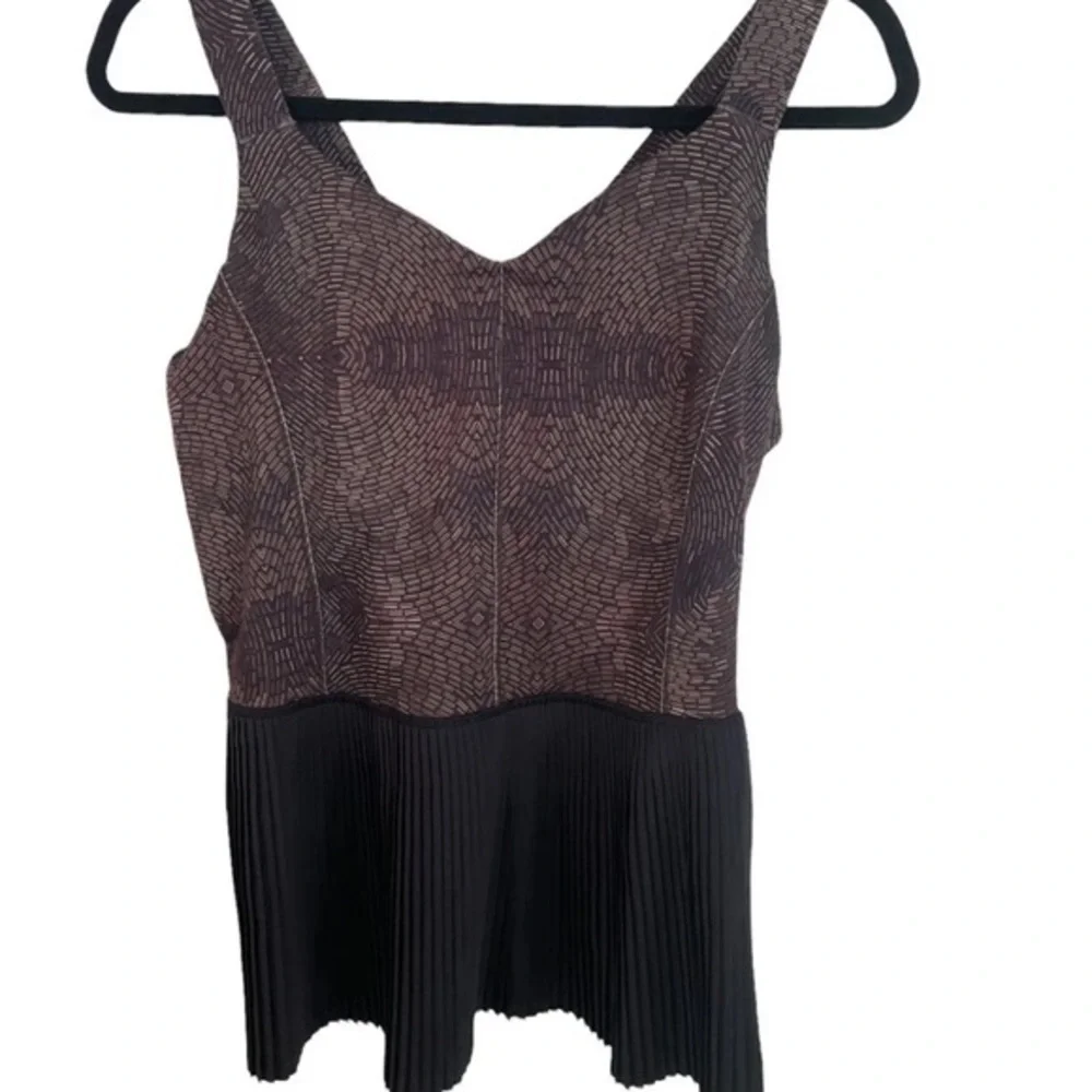 Lululemon City Tank Golden Goddess Cashew/ Black; Pleats; Size 12